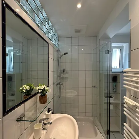 Cityapartment Fuer Zwei In Mg Apartment *